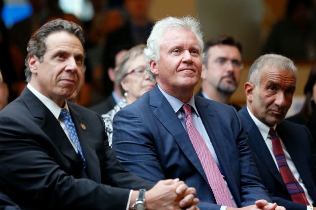 Andrew Cuomo, GE CEO Jeffrey Immelt, and Alain Kaloyeros at an economic development news conference at GE Global Research, in 2014
